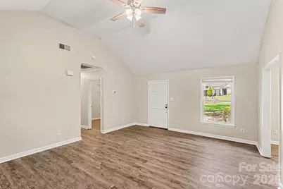 11616 Bowsby Court, Charlotte, NC 28215 - Photo 10