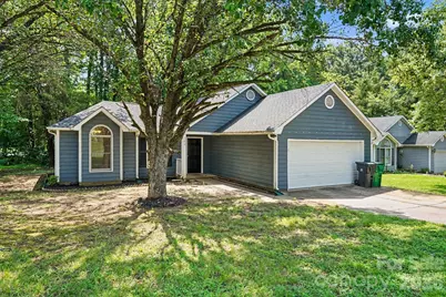 11616 Bowsby Court, Charlotte, NC 28215 - Photo 2