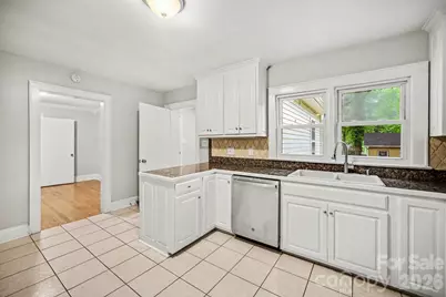 704 1st Avenue Place NE, Conover, NC 28613 - Photo 8