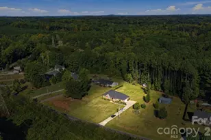 935 Killian Rd, Stanley, NC 28164 - Photo 24