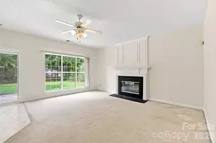 11215 Longhedge Ln, Charlotte, NC 28273 - Photo 16