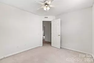 11215 Longhedge Ln, Charlotte, NC 28273 - Photo 28