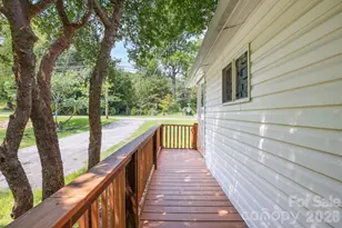 636 N Trade St, Tryon, NC 28782 - Photo 32