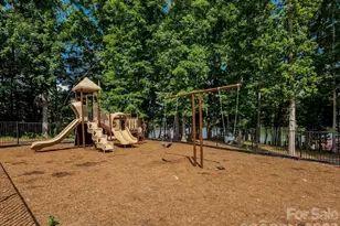 5609 Lavaux Ct, Charlotte, NC 28214 - Photo 10