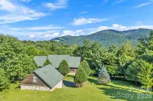 525 Schoolhouse Ridge, Boone, NC 28607 - Photo 2