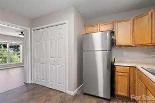 237 Camelot Dr, Waynesville, NC 28786 - Photo 8