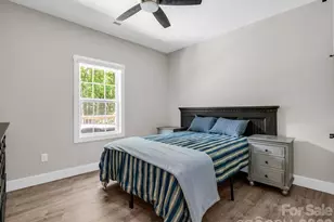 180 Ridgeview Dr, Hendersonville, NC 28792 - Photo 32
