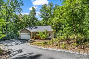 180 Ridgeview Dr, Hendersonville, NC 28792 - Photo 1