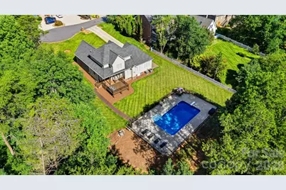 4510 18th Street Lane NE, Hickory, NC 28601 - Photo 2
