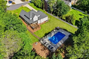 4510 18th St Ln NE, Hickory, NC 28601 - Photo 2