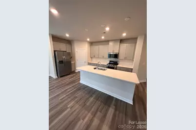 9850 Festival Way, Charlotte, NC 28215 - Photo 6