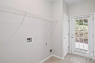 10305 Flat Stone Rd, Charlotte, NC 28213 - Photo 8