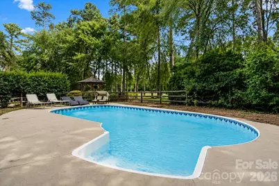 4519 Crownvista Drive, Charlotte, NC 28269 - Photo 4