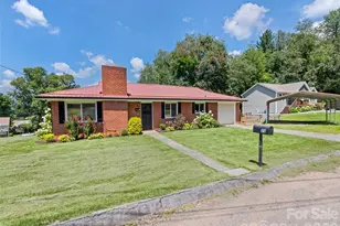 23 Elm St, Canton, NC 28716 - Photo 2