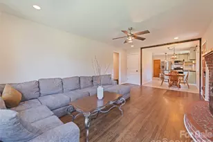 23 Elm St, Canton, NC 28716 - Photo 10