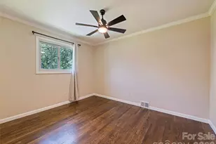 23 Elm St, Canton, NC 28716 - Photo 26