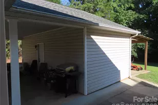 1083 Sharon Rd, York, SC 29745 - Photo 8