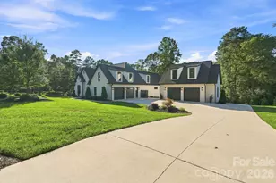 4761 Glen Hollow Ln NE, Hickory, NC 28601 - Photo 4