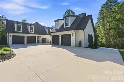 4761 Glen Hollow Lane NE, Hickory, NC 28601 - Photo 6