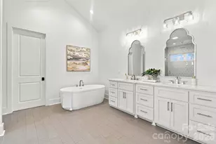 4761 Glen Hollow Ln NE, Hickory, NC 28601 - Photo 22