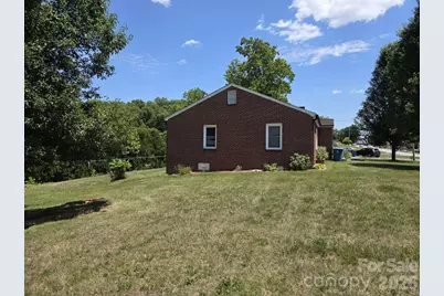 744 Pleasant Hill Road, Lenoir, NC 28645 - Photo 2