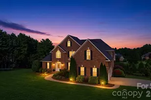 1064 Baker Barn Rd, Hickory, NC 28602 - Photo 4