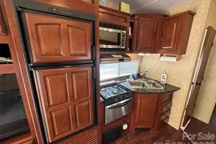 139 Pier Ave, New London, NC 28127 - Photo 10