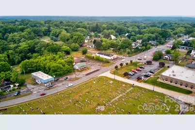 225 E D Street, Newton, NC 28658 - Photo 16