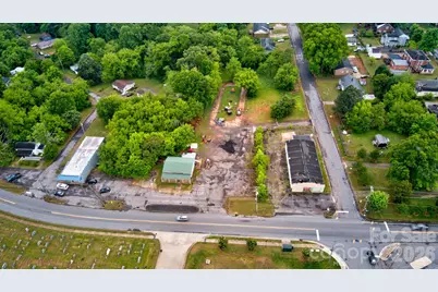 225 E D Street, Newton, NC 28658 - Photo 2