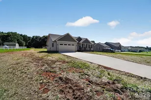 2418 Rock Dam Rd, Lincolnton, NC 28092 - Photo 2