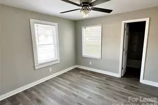 920 Holt St, Lexington, NC 27292 - Photo 10