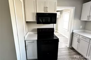 920 Holt St, Lexington, NC 27292 - Photo 2