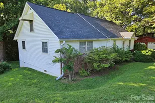 5086 Burkemont Rd, Morganton, NC 28655 - Photo 2