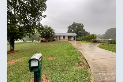 104 Dyer Drive, Shelby, NC 28152 - Photo 2