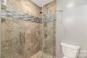 204 Live Oak Ln, Hendersonville, NC 28791 - Photo 8
