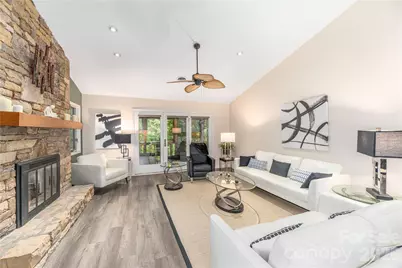 204 Live Oak Lane, Hendersonville, NC 28791 - Photo 4