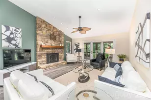 204 Live Oak Ln, Hendersonville, NC 28791 - Photo 2