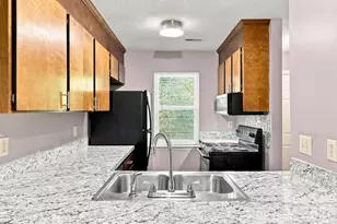 4033 Briarhill Dr, Charlotte, NC 28215 - Photo 24