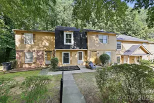 4033 Briarhill Dr, Charlotte, NC 28215 - Photo 2