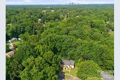 4033 Briarhill Drive, Charlotte, NC 28215 - Photo 4