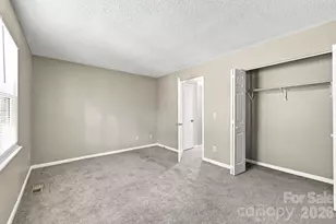 4033 Briarhill Dr, Charlotte, NC 28215 - Photo 34