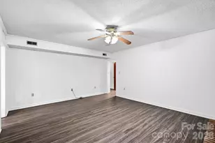 10211 Meadow Hollow Dr, Charlotte, NC 28227 - Photo 14