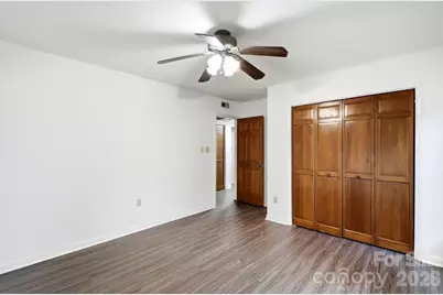 10211 Meadow Hollow Drive, Charlotte, NC 28227 - Photo 18