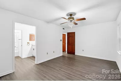 10211 Meadow Hollow Drive, Charlotte, NC 28227 - Photo 20