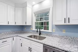 10211 Meadow Hollow Dr, Charlotte, NC 28227 - Photo 10