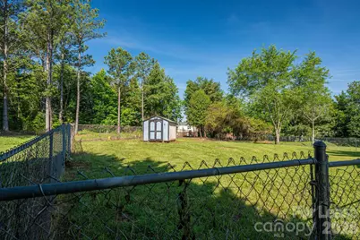 412 Forest Drive, Maiden, NC 28650 - Photo 32