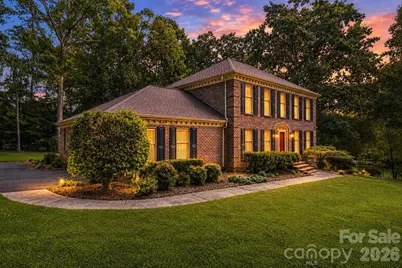 3906 Wandering Lane NE, Hickory, NC 28601 - Photo 1