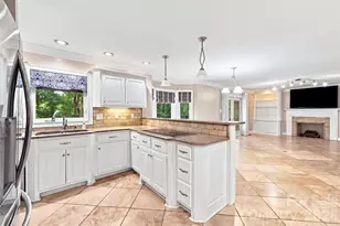 3906 Wandering Ln NE, Hickory, NC 28601 - Photo 18