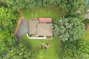 3906 Wandering Ln NE, Hickory, NC 28601 - Photo 40