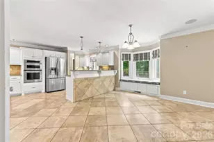 3906 Wandering Ln NE, Hickory, NC 28601 - Photo 8